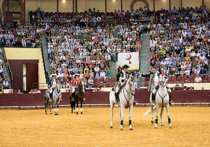ALTERNATIVA DE MIGUEL MOURA