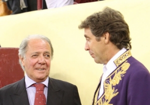 Pablo Hernoso com o ganadero Francisco Lobo de Vasconcellos